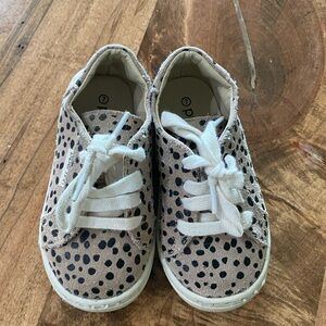Piper Finn Cheetah Sneakers - size 7